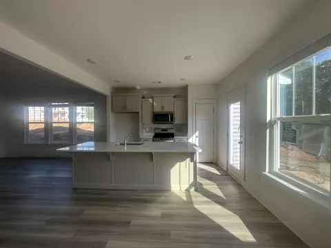 1537 Rivermeade Dr, Moore, SC 29369 photo 2