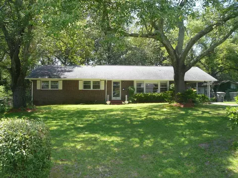 304 Earl Dr, Spartanburg, SC 29306