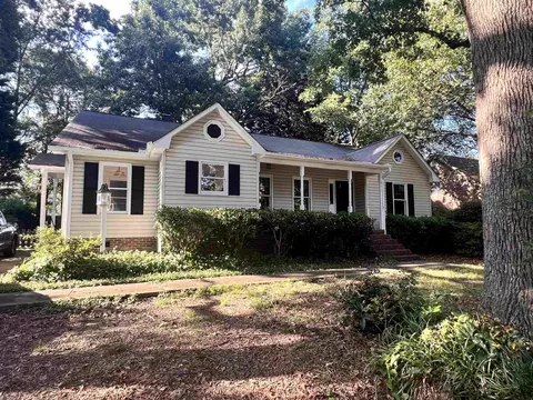 102 Smithwood Ct, Simpsonville, SC 29681