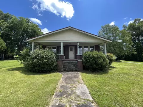 305 N Main St, Campobello, SC 29322