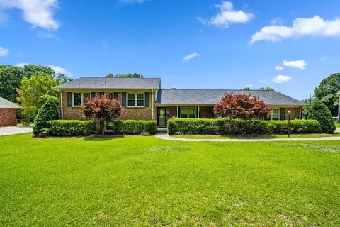 1877 Fernwood Glendale Dr, Spartanburg, SC 29307
