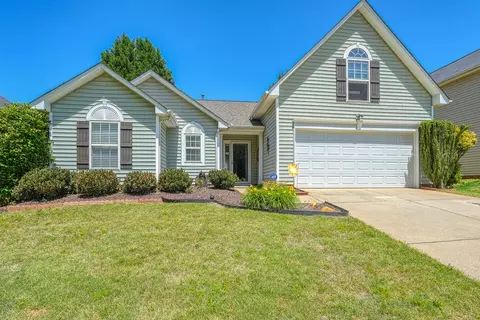 106 Stockbridge Dr, Greer, SC 29650