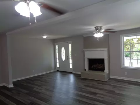 68 E Main St, Inman, SC 29349 photo 5