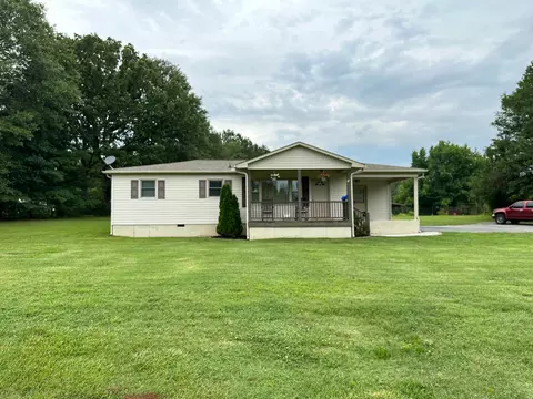 1025 Melvin Hill Rd, Campobello, SC 29322
