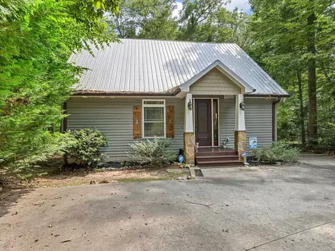 505 W Sheffield Dr, Westminster, SC 29693