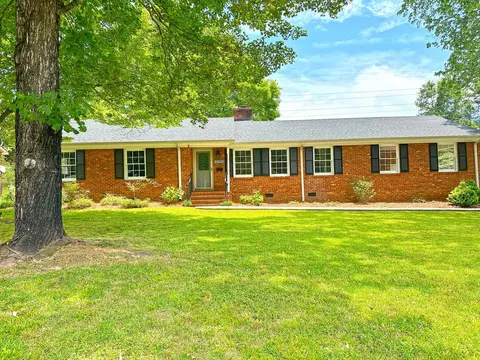 737 Lucerne Dr, Spartanburg, SC 29302