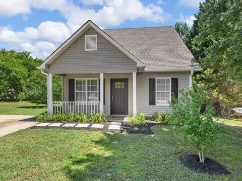 331 Berryhill Dr, Boiling Springs, SC 29316