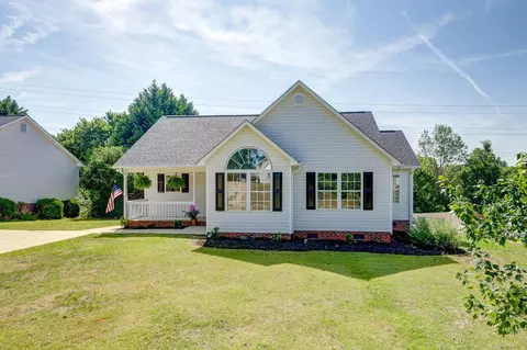 215 Queensbury Way, Spartanburg, SC 29302