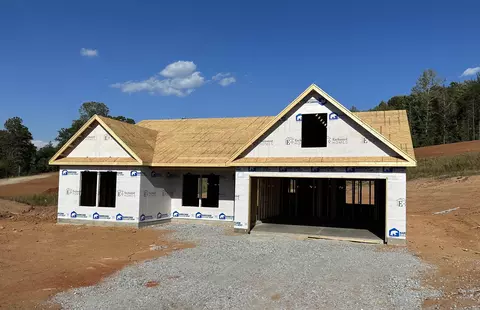 122 James Shands Ln, Wellford, SC 29385