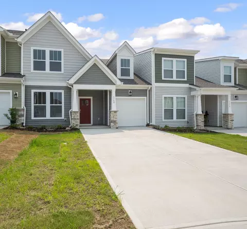 1180 Cobbler Ln, Boiling Springs, SC 29316