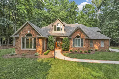 407 Black Oak Ct, Spartanburg, SC 29306