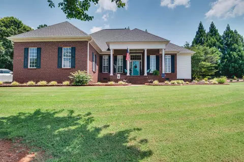 324 Winding Oak Dr, Woodruff, SC 29388