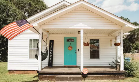 22 Glass St, Greenville, SC 29609