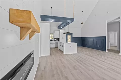 201 Preston St, Easley, SC 29640 photo 4