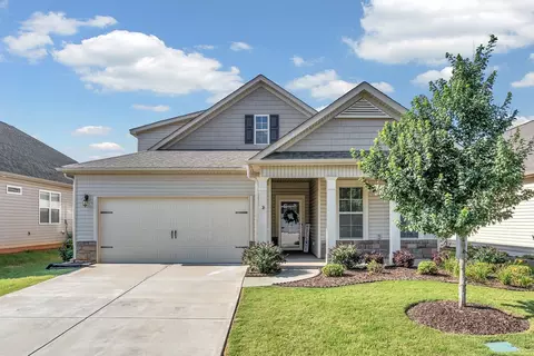 870 Deepwood Ct, Boiling Springs, SC 29316