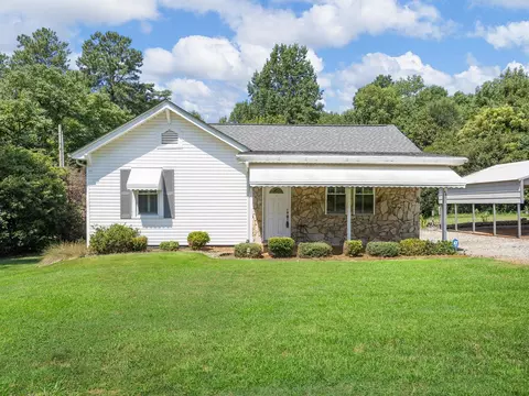 46 Chestnut St, Startex, SC 29377