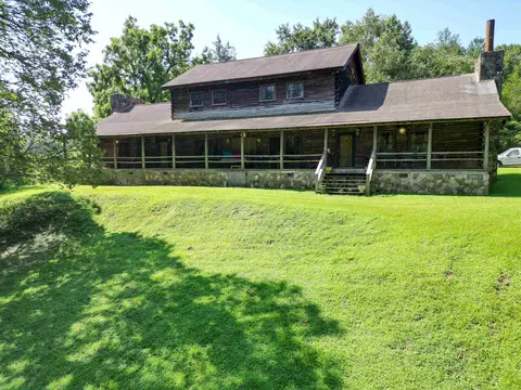 820 Beaver Creek Cir, Enoree, SC 29335