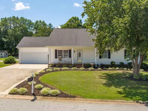 310 Silas Ct, Woodruff, SC 29388