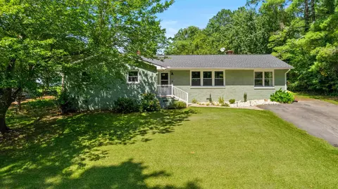 217 Arrowhead Cir, Spartanburg, SC 29301