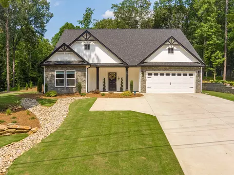 1567 Duncan Reidville Rd, Duncan, SC 29334