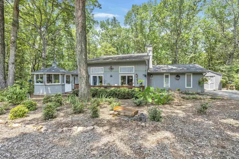 128 Dogwood Ln, Cowpens, SC 29330