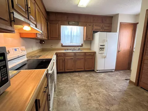 509 E Montgomery St, Gaffney, SC 29340 photo 4