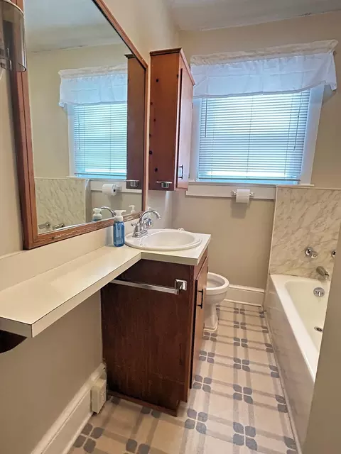 509 E Montgomery St, Gaffney, SC 29340 photo 9