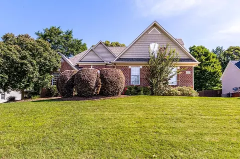 192 Sugar Hill Ct, Boiling Springs, SC 29316