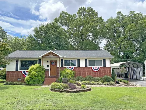 210 Cannon Ave, Greer, SC 29651