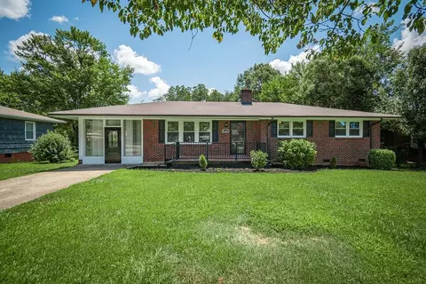 553 Glennwood Dr, Spartanburg, SC 29303