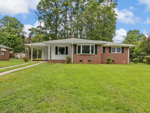 528 Glenwood Dr, Spartanburg, SC 29303