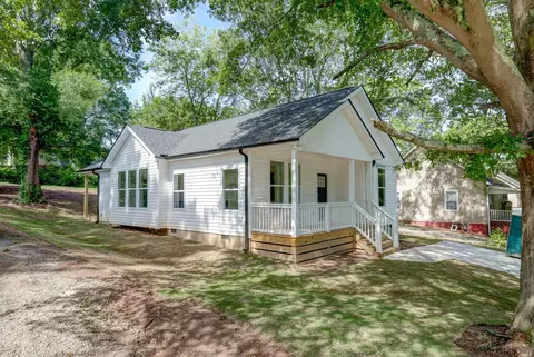 442 Poole St, Woodruff, SC 29388