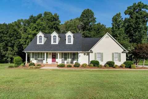 311 Shallowford Dr, Boiling Springs, SC 29316
