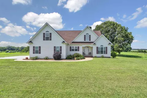 710 Aiken Rd, Woodruff, SC 29388