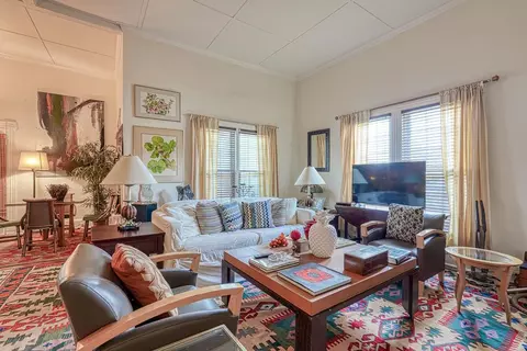 230 E Buford St, Gaffney, SC 29340 photo 4