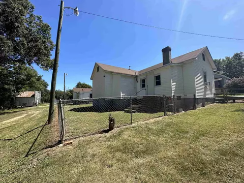 202 Spring St, Union, SC 29379 photo 4