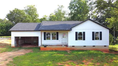 35 Charles Dr, Wellford, SC 29385