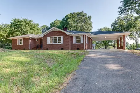 4410 N Blackstock Rd, Spartanburg, SC 29303