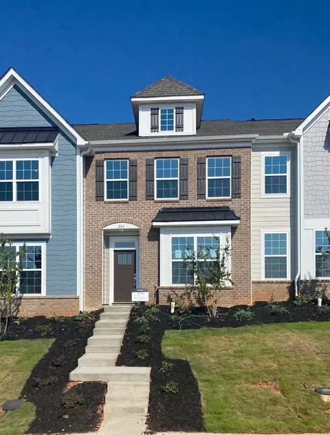 204 Wakelon Dr, Greer, SC 29651