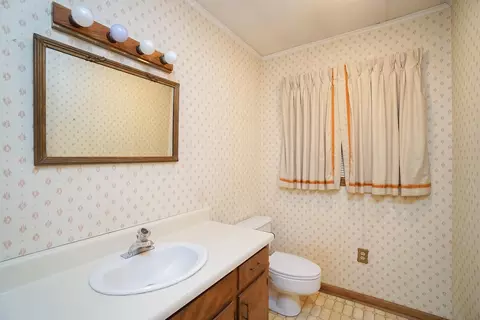 92 E Main St, Inman, SC 29349 photo 17