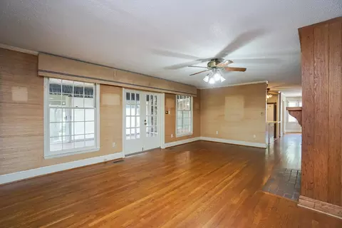 92 E Main St, Inman, SC 29349 photo 9