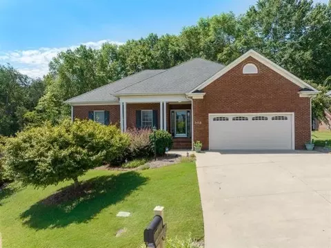 348 Terrace Hills Dr, Boiling Springs, SC 29316