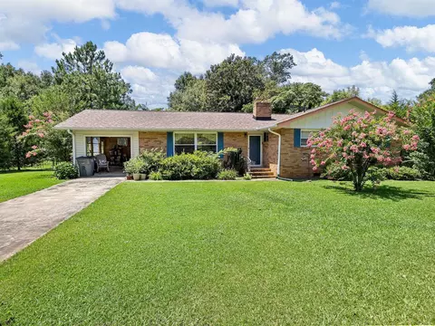 24 Vicki Cir, Greenville, SC 29615