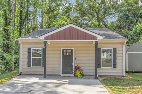 228 Weeping Oak Dr, Spartanburg, SC 29303