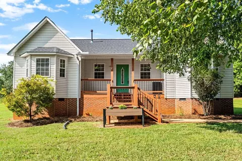 1301 Foster Rd, Inman, SC 29349