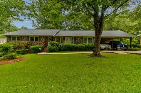 208 Holly Dr, Spartanburg, SC 29301