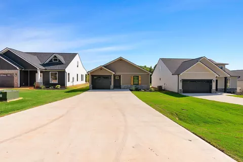 126 Lowe Rd, Chesnee, SC 29323 photo 3
