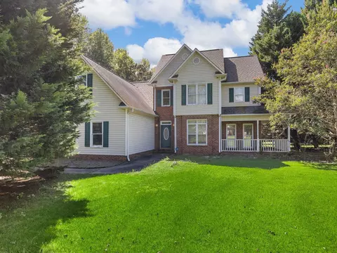 226 Hunters Pointe Dr, Spartanburg, SC 29303