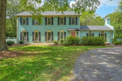348 Round Ridge Rd, Spartanburg, SC 29302