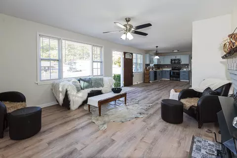 7 Sulphur Springs Rd, Greenville, SC 29617